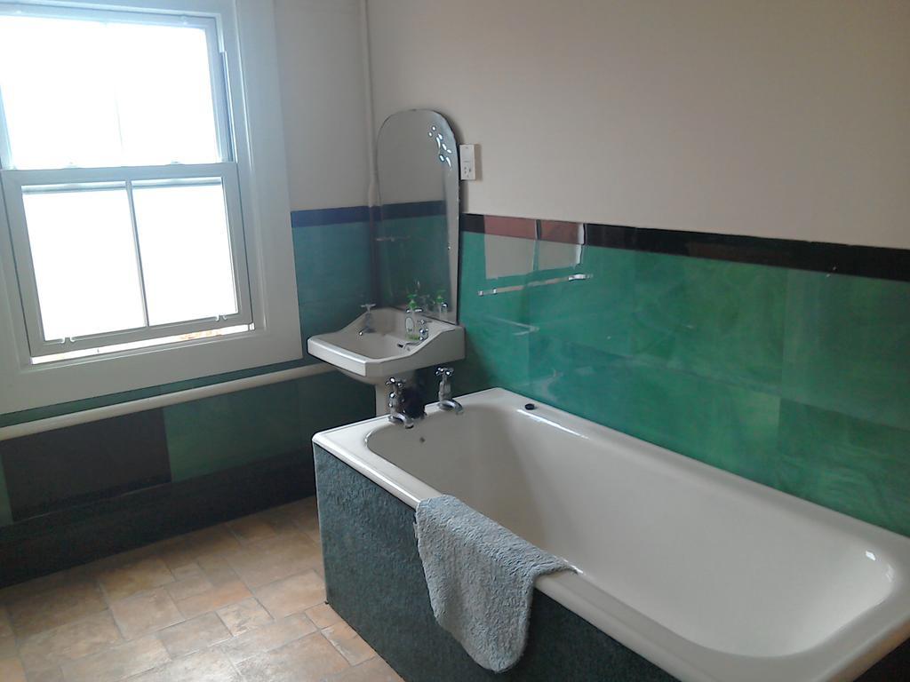 Station Hotel Hucknall Экстерьер фото
