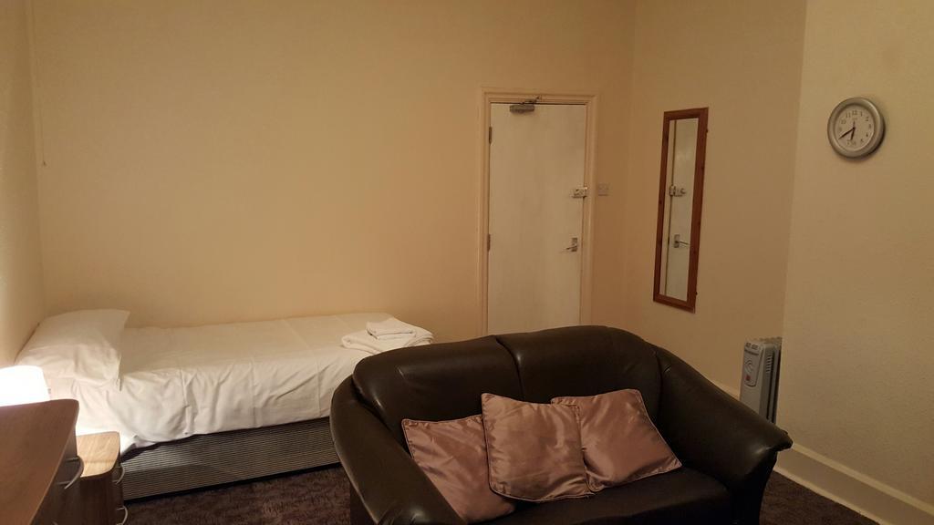 Station Hotel Hucknall Экстерьер фото
